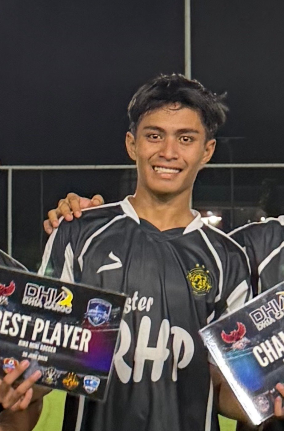 YEHEZKIEL RAY MAROLOB SARAGIH